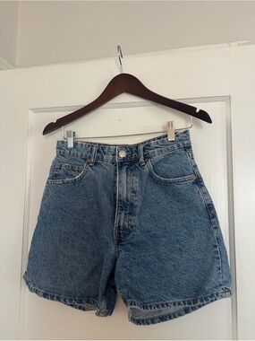 Bundle Zara Vintage-Inspired Blue Denim Shorts